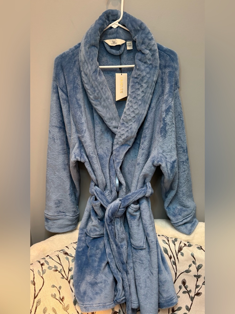 Lauren Rae Plush Blue Velvet Robe NWT One Size